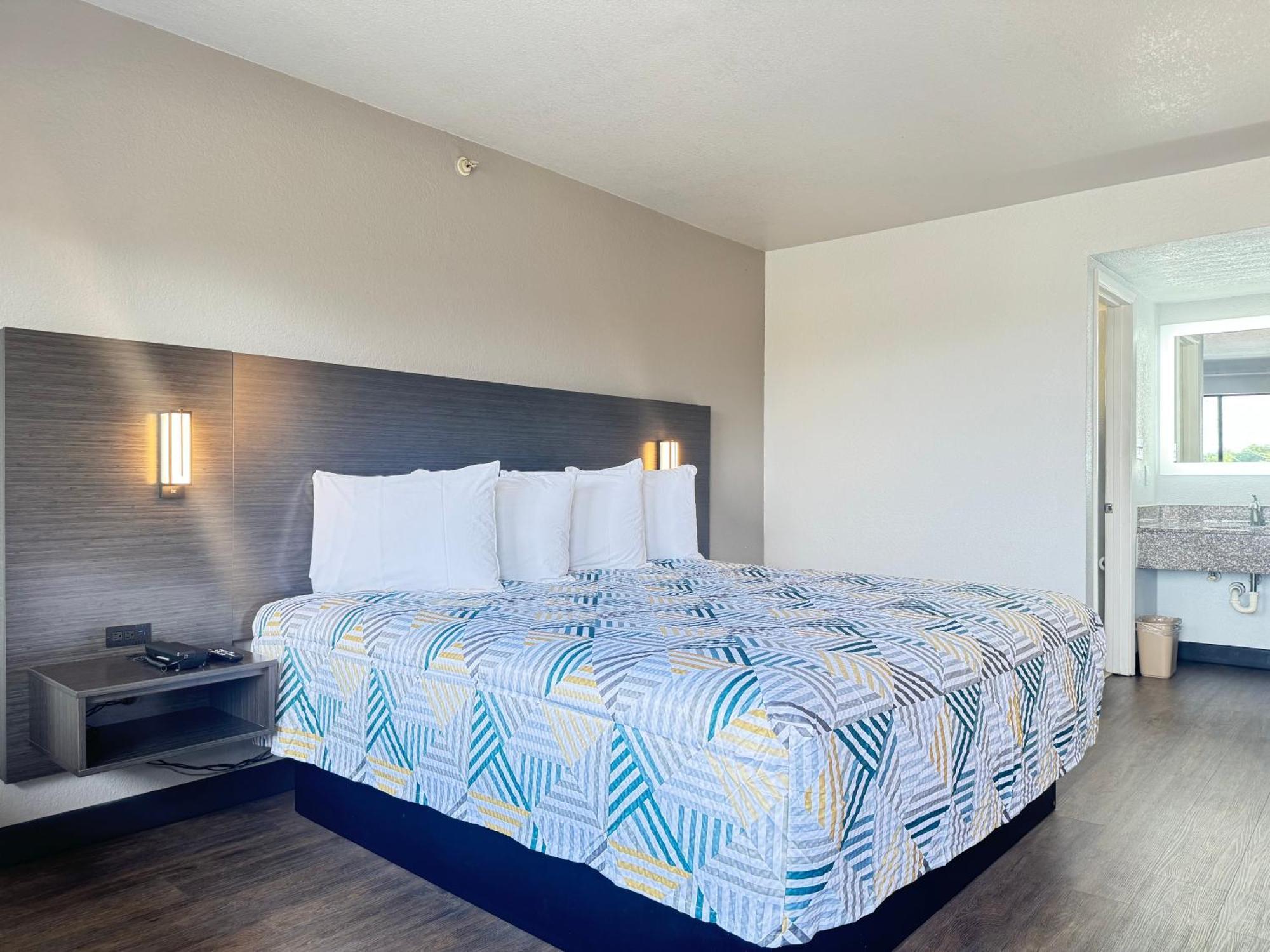 Masters Inn ทักเกอร์ ภายนอก รูปภาพ